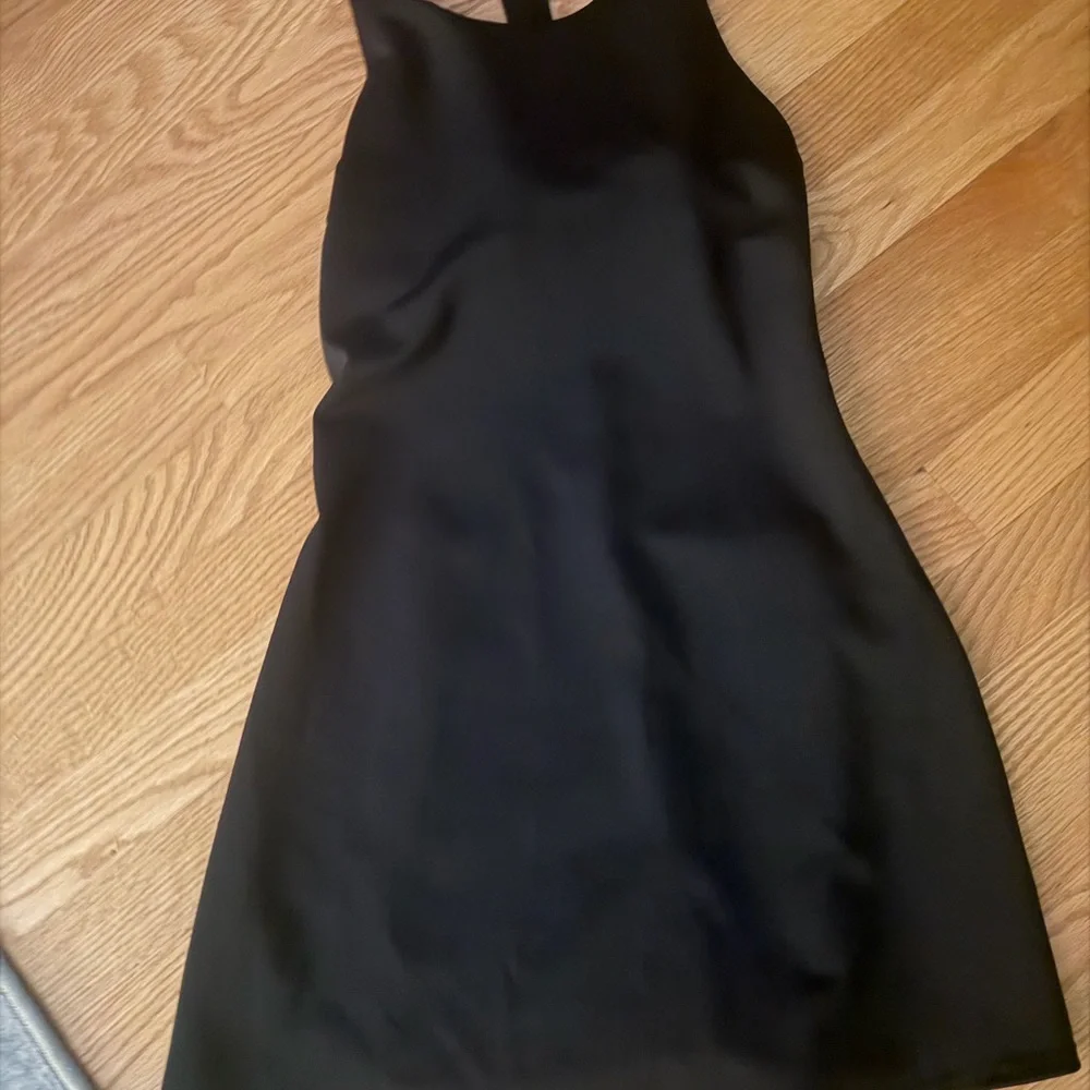 ALO Yoga Airlift Fly Dress | Built-In Bra | Open Back | athleisure tennis dress